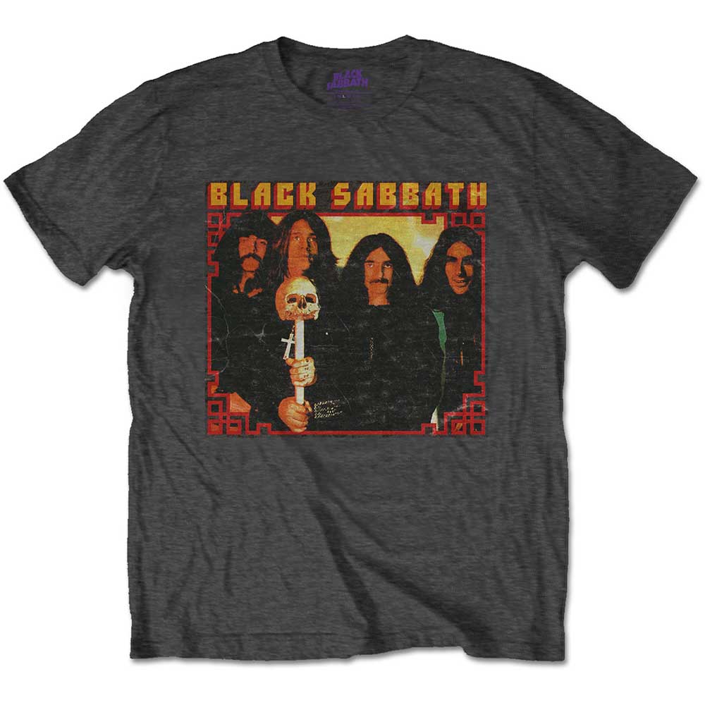 Black Sabbath Unisex T-Shirt: Japan Photo T-Shirt