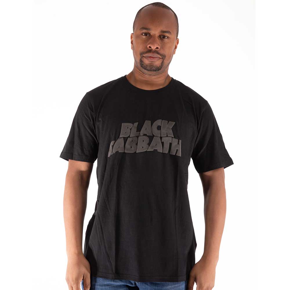 Black Sabbath Unisex Hi-Build T-Shirt: Wavy Logo Hi-Build T-Shirt